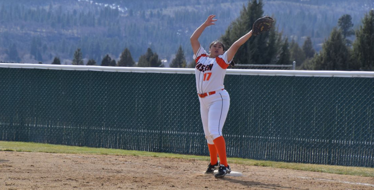 Cougars make run for playoff berth