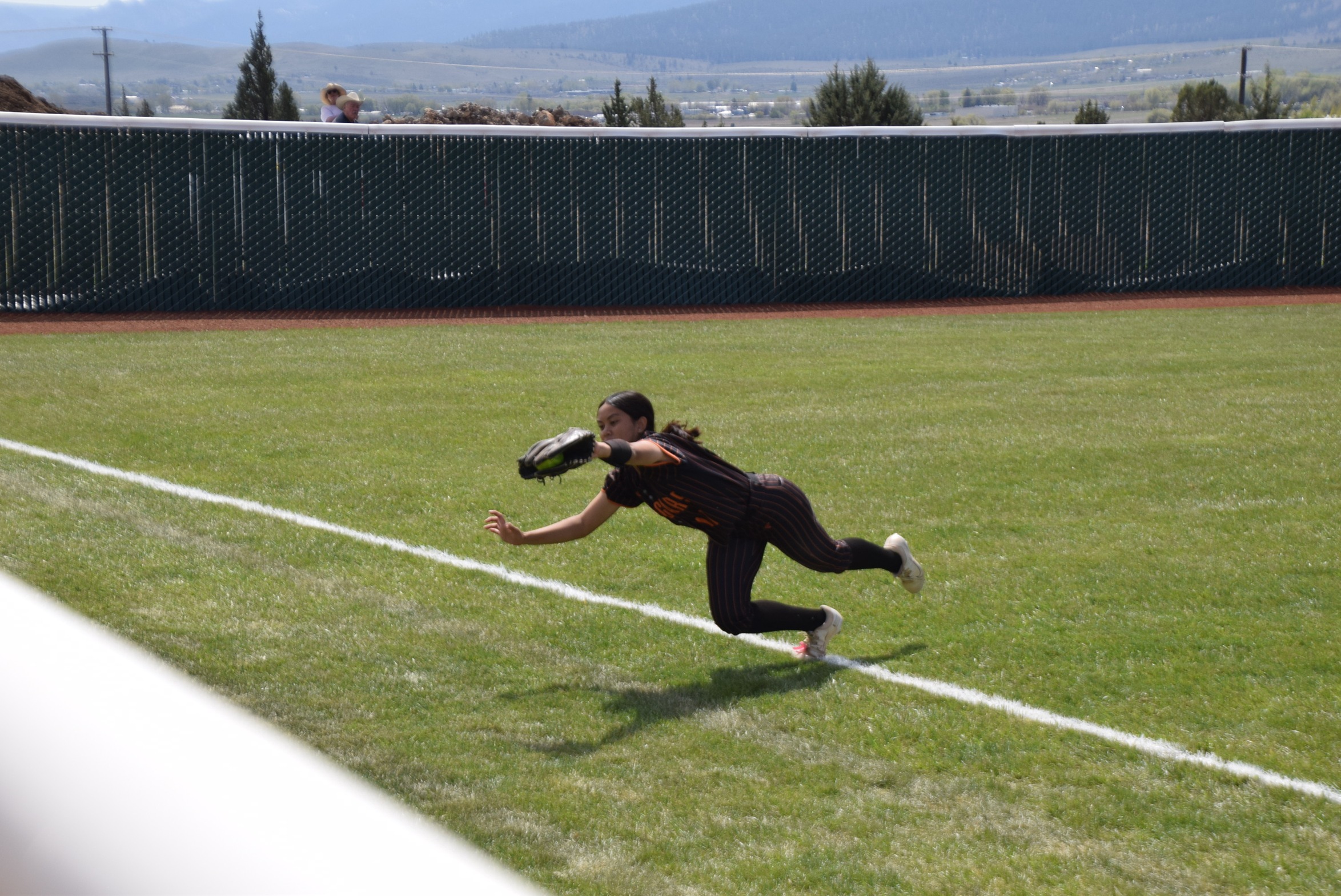 Cougars Battle Back to Earn Split Against Siskiyous at Home